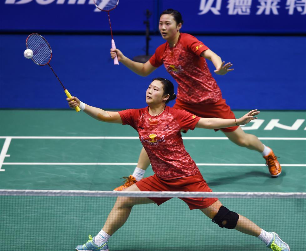 湖人对詹姆斯发出威胁，佩林卡警告：一旦加盟快船，我将封杀布朗尼